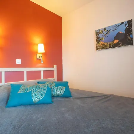 Apartment Le Village - E1215 By Interhome Apartament Saint-Raphaël
