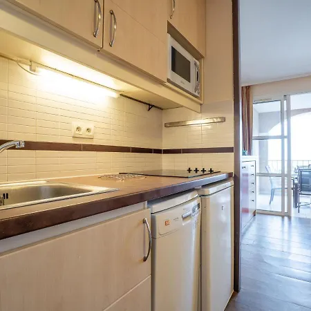 Apartment Le Village - E1215 By Interhome Сен-Рафаэль